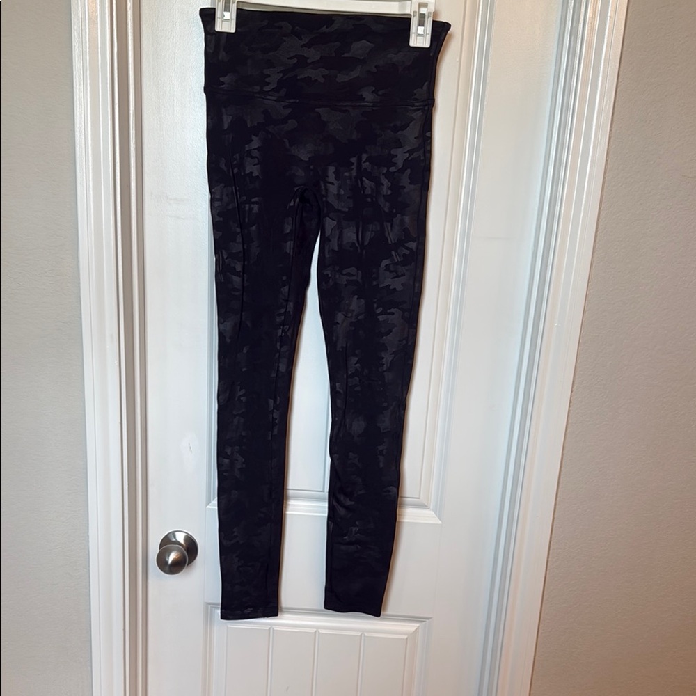 SPANX Camo Black Full-Length Leggings Slim Fit